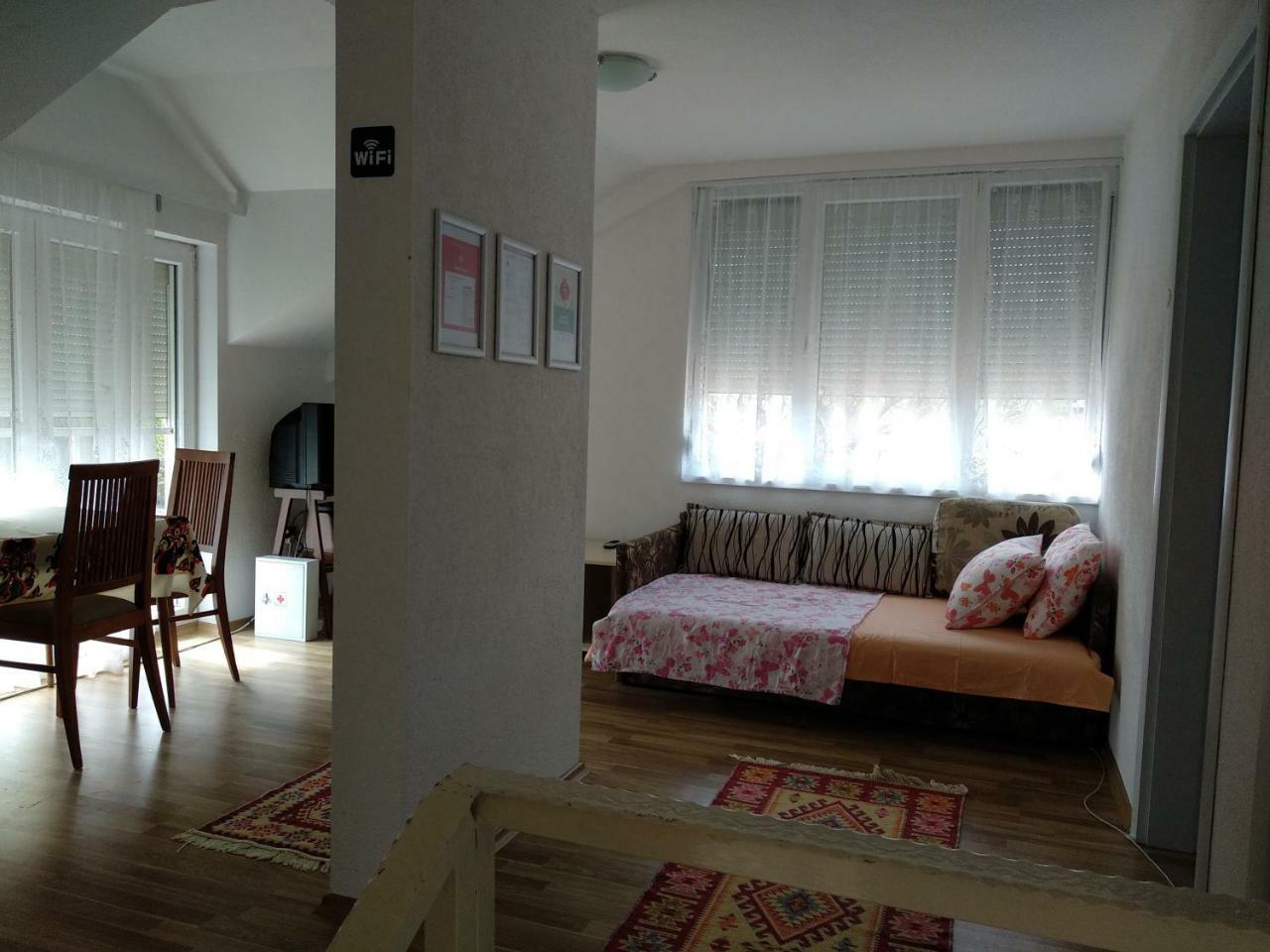 Family House Near Motorway 6 Guests 3 Bedrooms Veles Ngoại thất bức ảnh